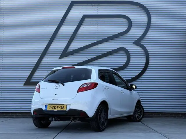 Mazda 2 1.3 Silver Edition 2e Eigenaar|Navi|Clima|Stoelverwarming|Elek Ramen|LM Velgen|Trekhaak|PDC|...