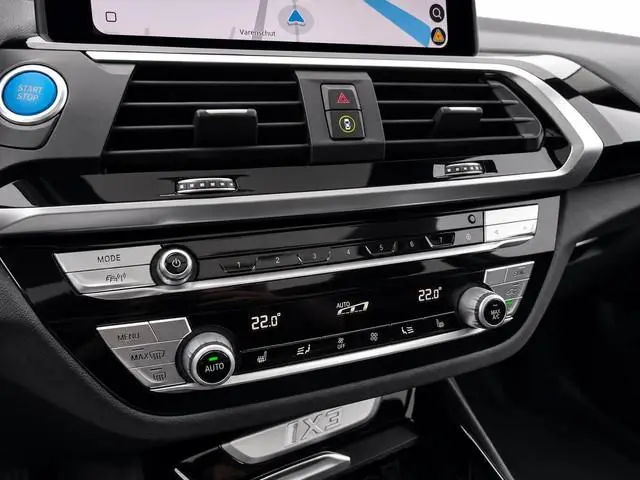 BMW iX3