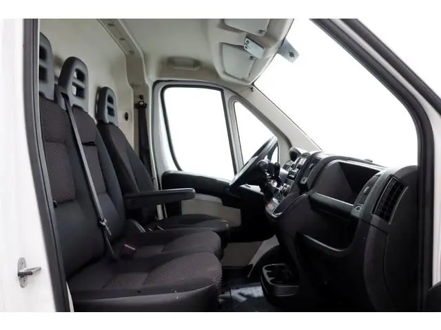 Peugeot Boxer 435 2.0 BlueHDI 165pk L3H3 Premium Airco/Navi/Camera 10-2018