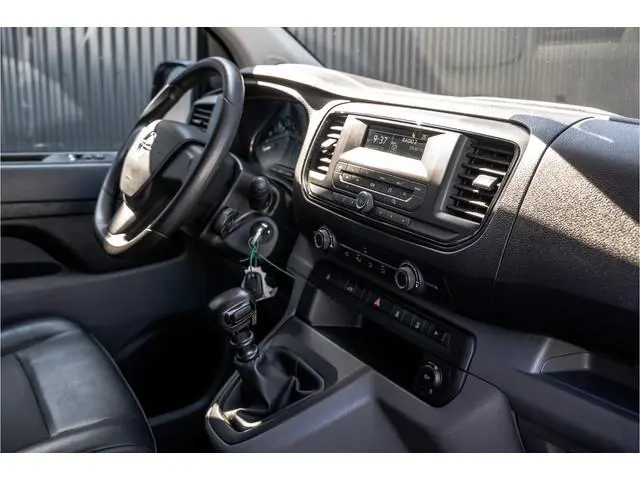 Opel Vivaro 2.0 L2H1 | 150 PK | Cruise | Airco | Imperiaal | Trekhaak