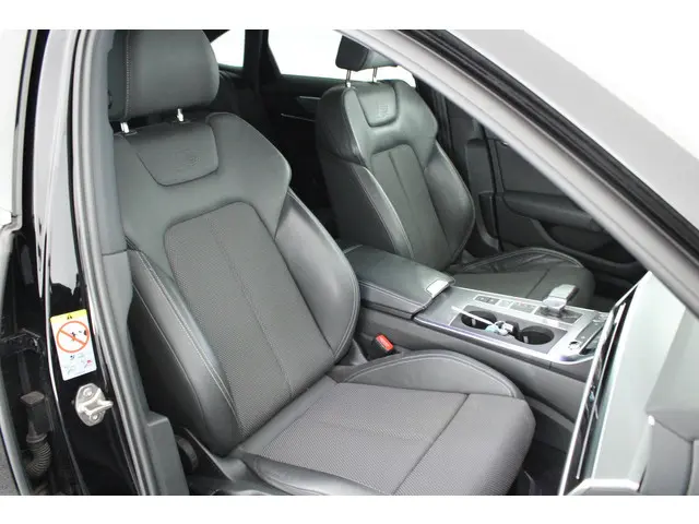 Audi A6 Limousine 50 TFSI e 299pk quattro S-Line Trekhaak Stoelverwarming ACC Navigatie Virtual Cock...