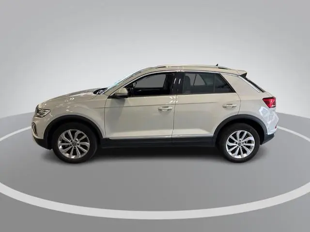 Volkswagen T-Roc 1.5 TSI 150pk DSG Style · Apple/Android Car Play · Parkeer assistent · Stoelverwarm...