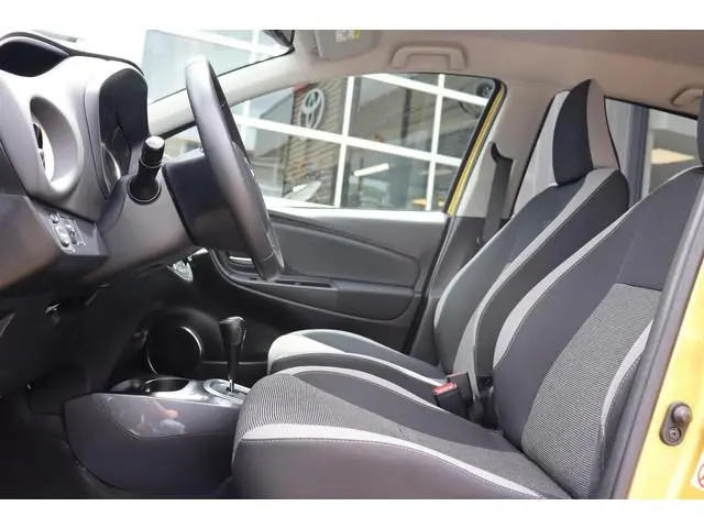Toyota Yaris 1.5 Hybrid Y20 Exclusive Edition, Trekhaak , All Season banden