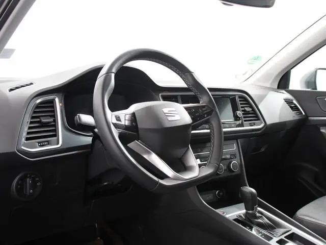 SEAT Ateca 1.5 TSI Style Business Intense Climate control Cruise control Keyless start Verwarmde voo...