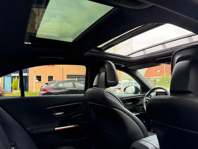 Mercedes-Benz C-klasse 180 AMG Line Nieuw model | Schuifdak