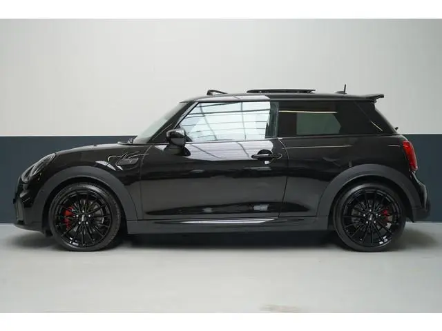 Mini John Cooper Works 2.0 S | Panoramadak | Carplay | Head-Up | H/K Sound | Black pack | Stoelverwa...