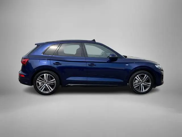 Audi Q5 50 TFSIe 220kW/299PK S Line · Panoramadak · Camera ·  Luchtvering · Apple/Android Car Play ·...