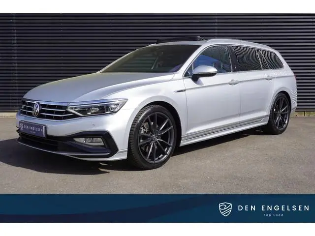 Volkswagen Passat Variant 1.5 TSI Automaat R-Line Panoramadak Apple Carplay Digitaal dashboard Navig...