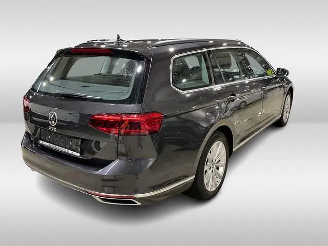 Volkswagen Passat Variant 1.4 TSI PHEV GTE Business TREKH. | LED | ADAPT. CRUISE | ECC | NAVI