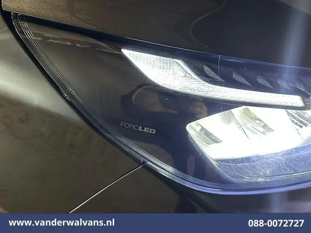 Ford Transit Custom 2.0 TDCI 136pk L2H1 Euro6 Airco | Camera | LED | Apple Carplay | Cruisecontrol A...