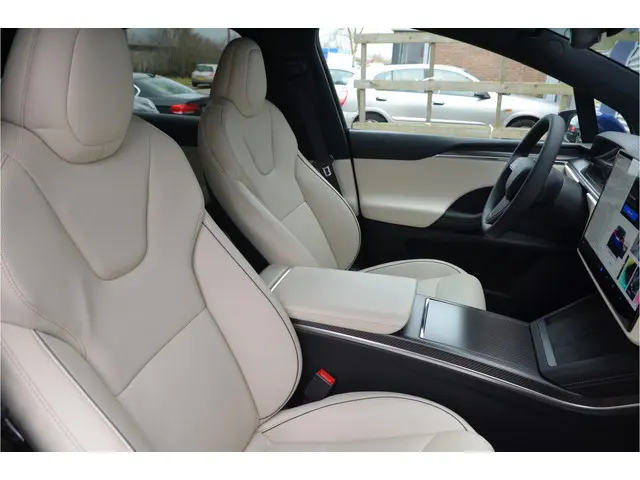 Tesla Model X Plaid AWD 6p. 100kWh Enhanced AutoPilot3.0 Ryzen (twv 3.800,-), 22" nw Michelin banden