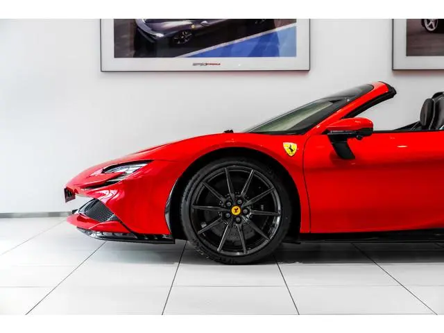 Ferrari SF90 Spider