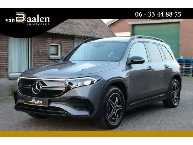 Mercedes-Benz EQB 300 4MATIC AMG Line 67 kWh SOh 97.5% PANO SFEER ILS 360CAMERA 54000KM!!!