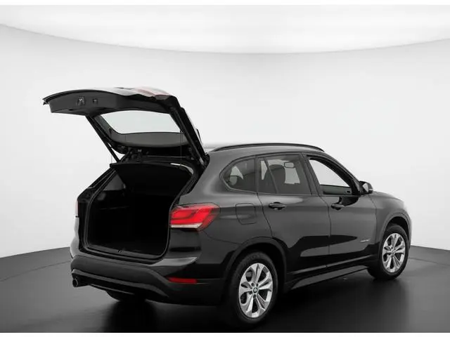 BMW X1 xDrive25e Executive CAMERA/NAVI/HEAD-UP
