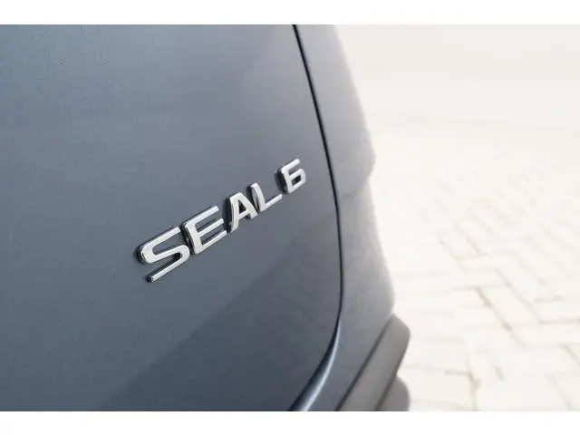 BYD SEAL