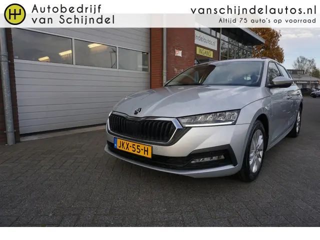 ŠKODA OCTAVIA COMBI 1.5 E-TSI 150PK E-TECH ACT AUG 2022 CAMERA FULL LED ANDROID/APPLECARPLAY NAVI CL...