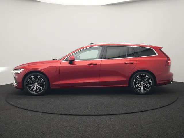 Volvo V60 T6 Recharge AWD Inscription Plug In Hybrid 340pk Dealer O.H. PHEV | Trekhaak Af Fabriek |...