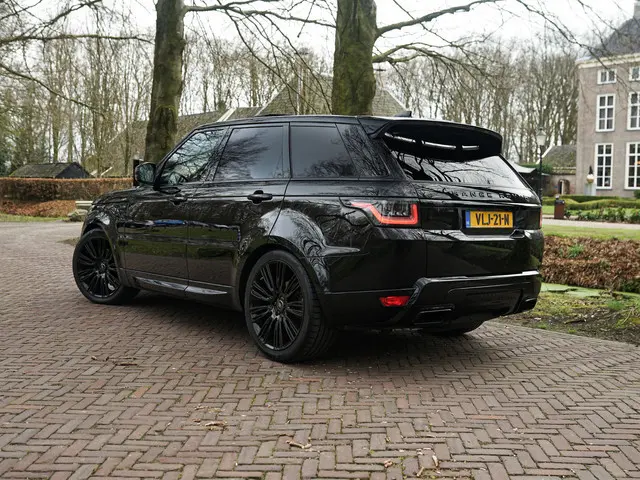 Land Rover Range Rover Sport 3.0 TDV6 HSE Dynamic l Grijs kenteken l Facelift l Pano l Matrix l Trek...