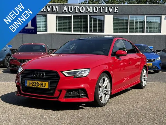 Audi A3 Limousine 35 TFSI CoD Advance Sport S-LINE BINNEN + BUITEN| PANO| STOELVERWARMING| LED| 2E E...