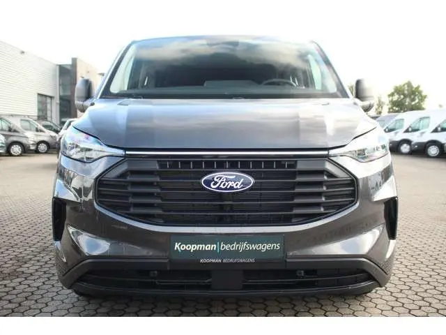 Ford Transit Custom 320 2.0TDCI 136pk L2H1 Trend DC | L+R Zijdeur | Keyless | Carplay/Android | Lease 717,- p/m