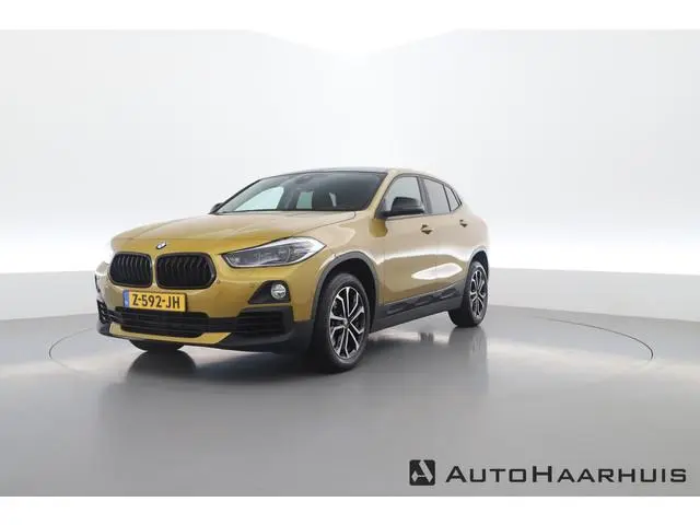 BMW X2 sDrive20i | Navi | Stoelverw. | Elek. Achterklep | Afn. Trekhaak | All Seasons