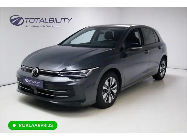 Volkswagen Golf 1.5 eTSI GOAL edition   All-season | Navigatie | PDC V+A | Stoel- stuurverwarming Pr...