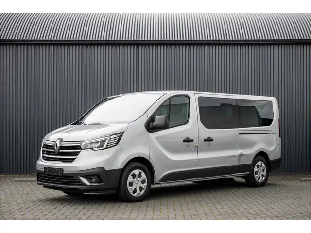 Renault Trafic Blue dCi 150PK | L2H1 | 9-Zits | LED | Canera | Navi | Zijschuifdeur R+L | Cruise | A...