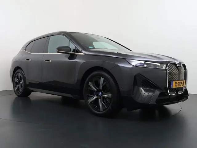 BMW iX xDrive40 Business Edition Plus 77 kWh SOH 100% | DRIVING ASSISTENT PROF. | STOEL + STUURVERWA...