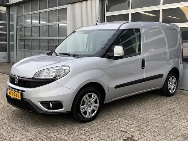 Fiat Doblò Cargo 1.3 MJ L1H1 SX 90pk Btw en Bpm vrij Airco Cruise controle Navigatie Tussenschot Par...