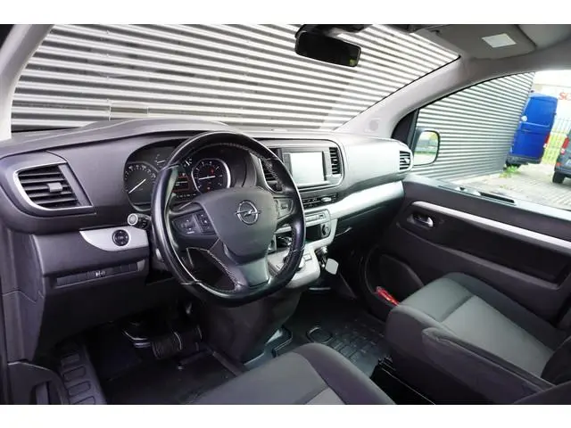 Opel Vivaro 2.0 123pk Automaat L3H1 Dubbele cabine Innovation Trekhaak Head up display Apple carplay...