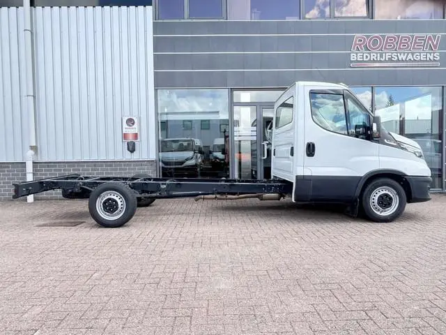 Iveco Daily 35S18 HA8 3.0 410 Chassis Cabine Airco/Cruise/Nav