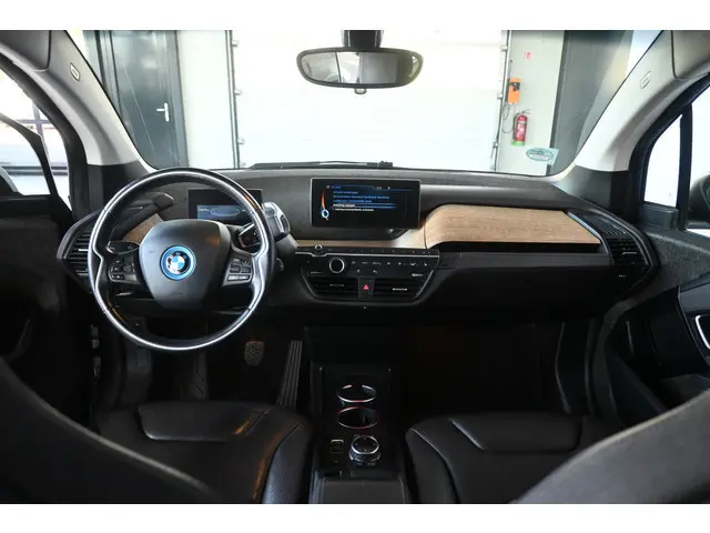 BMW i3 Range Extender Airco Stoelverwarming Navigatie LED Rijklaarprijs! Inruil Mogelijk!