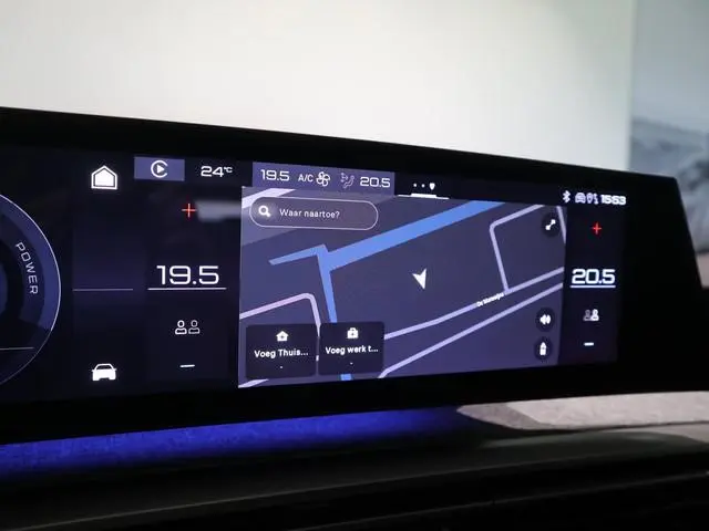 Peugeot e-3008