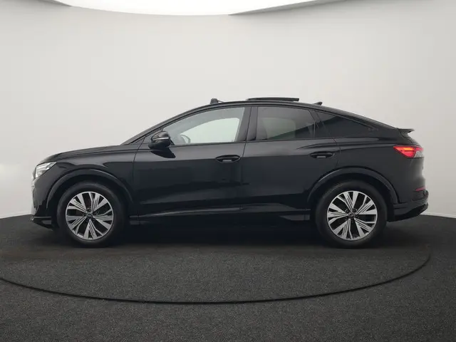 Audi Q4 Sportback e-tron 40 S edition 204pk Dealer O.H. | Panodak | Adaptive Cruise | Lederen Sports...