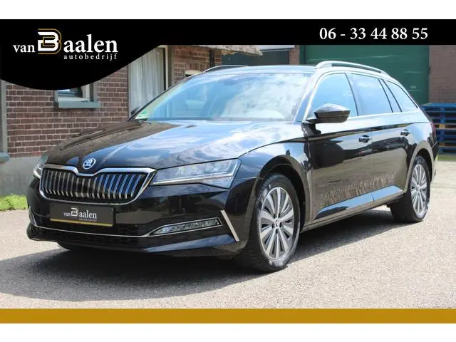 ŠKODA Superb Combi 1.4 TSI iV Business Edition SOh 92% NAVI LED ECC STANDKACHEL 58000KM!!!