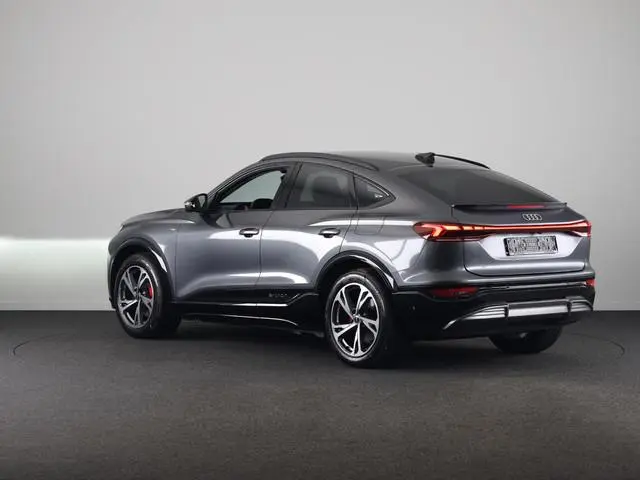 Audi Q6 Sportback e-tron S edition performance 100 kWh 306pk | Lederen bekleding | Trekhaak | Elektr...