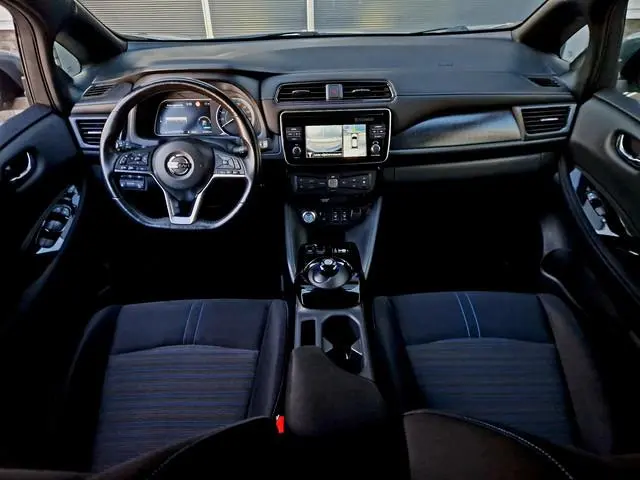 Nissan LEAF N-Connecta 40 kWh 93%SOH|NL AUTO|TREKHAAK|CARPLAY|360 CAMERA