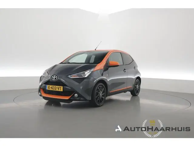 Toyota Aygo 1.0 VVT-i x-JBL | Rijklaar! | Apple CarPlay | Camera | Clima | All Seasons |