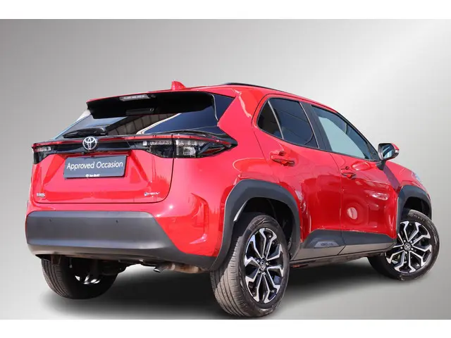 Toyota Yaris Cross 1.5 Hybrid 130 Dynamic, Comfortpack! BSM, Apple Carplay / Android Auto, Stoel & S...