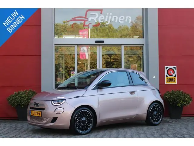 Fiat 500 1.0 Hybrid La Prima | PANORAMADAK | DRAADLOZE APPLE CARPLAY/ANDROID AUTO | DRAADLOZE TELEFO...