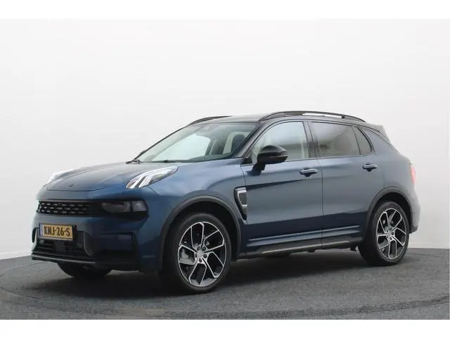 Lynk & Co 01