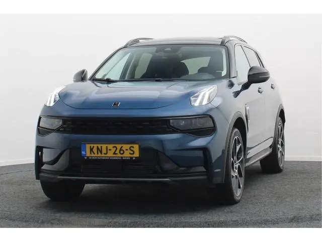 Lynk & Co 01