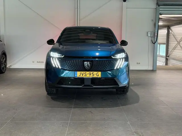 Peugeot e-3008 Allure Avantage 210 73 kWh Nieuwe auto 6 KM | 360 vision | adaptive cruise | stuurver...