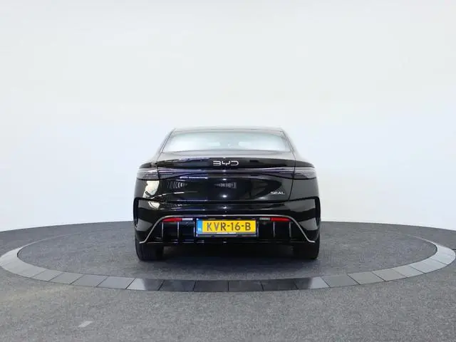 BYD SEAL