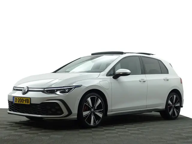 Volkswagen Golf 1.4 eHybrid 242pk GTE Aut- Panoramadak, Stuur/Stoelverwarming, CarPlay, Android auto...