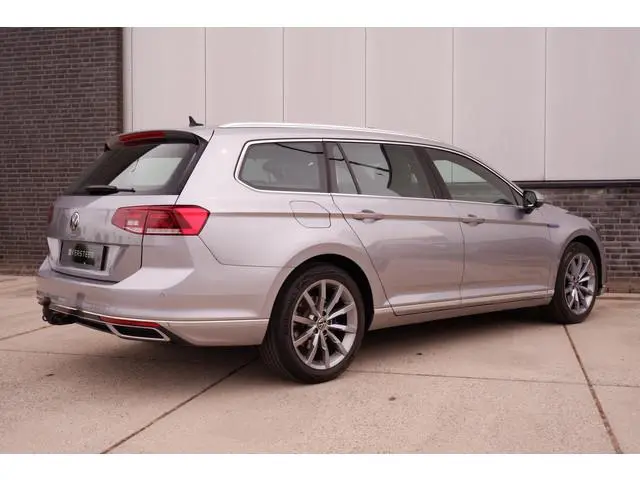 Volkswagen Passat Variant 1.4 TSI PHEV GTE Business | Pano | Elek. Trekhaak | Head-Up | Carplay | LE...