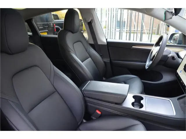 Tesla Model Y RWD 58 kWh AutoPilot3.0 Ryzen, LFP Accu, 20" Alu