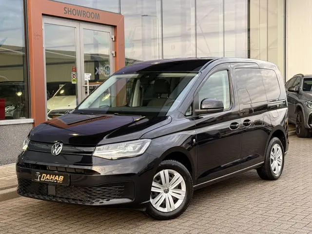 Volkswagen Caddy 1.5 TSI 5p | BTW | Stoelverwarming | Voorruitverwarming | DAB | Cruise | Parkeersensoren |