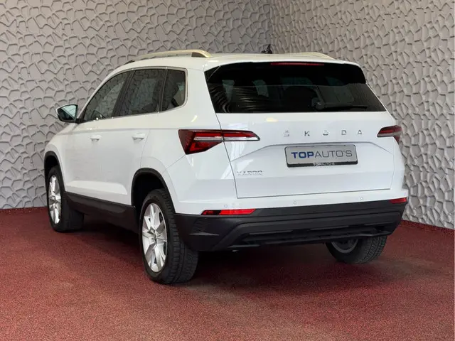 ŠKODA Karoq ✅3.719KM✅ 1.5 TSI 150 PK CARPLAY NAVI VIR.COCKPIT STOEL/STUUR VERW. ADAP.CRUISE ✅ Top...