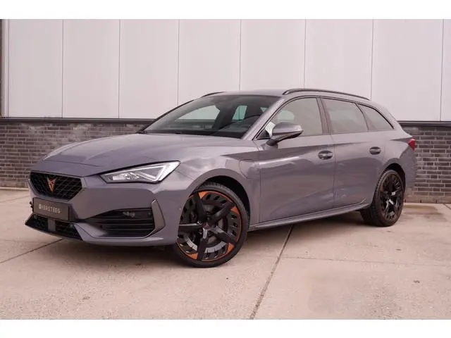 CUPRA Leon Sportstourer 1.4 e-Hybrid VZ 245PK | Sfeerverlichting | Camera | Carplay | LED |